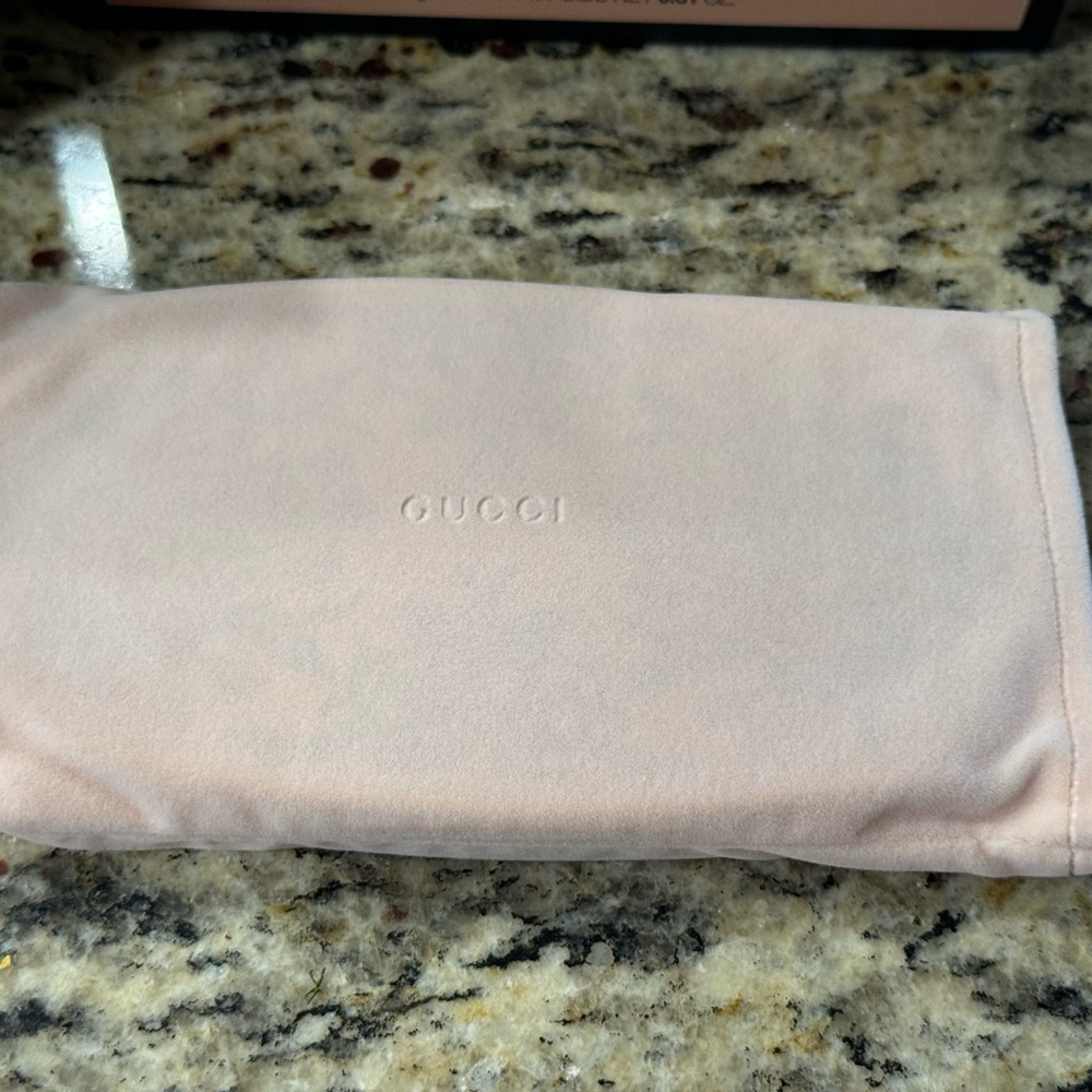 Gucci Gorgeous Flora Eye Palette - Pink and Gold - Picture 7 of 7